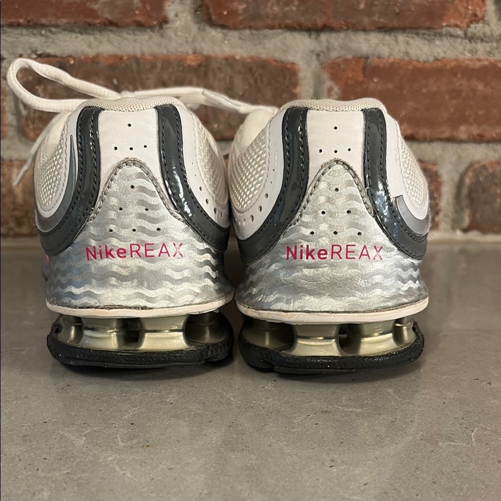 Nike Women's Sneakers - White and Gray - Picture 4 of 8